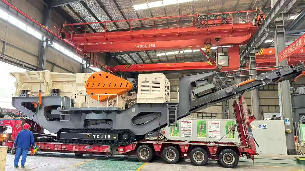 Xinhaisheng Machinery's tracked crushing plant shipped to Kazakhstan