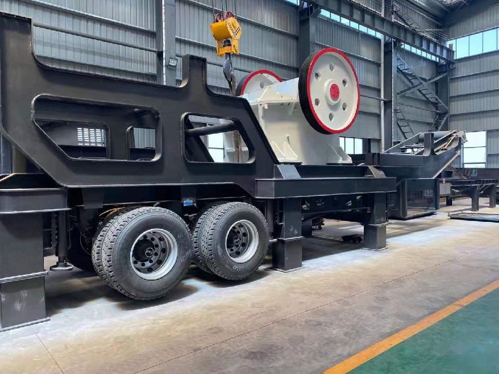 Jaw mobile crushing station